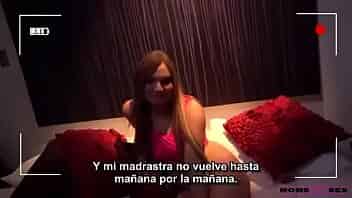 La tetona teen Lara se pone SUPERCACHONDA en su primer casting y se masturba